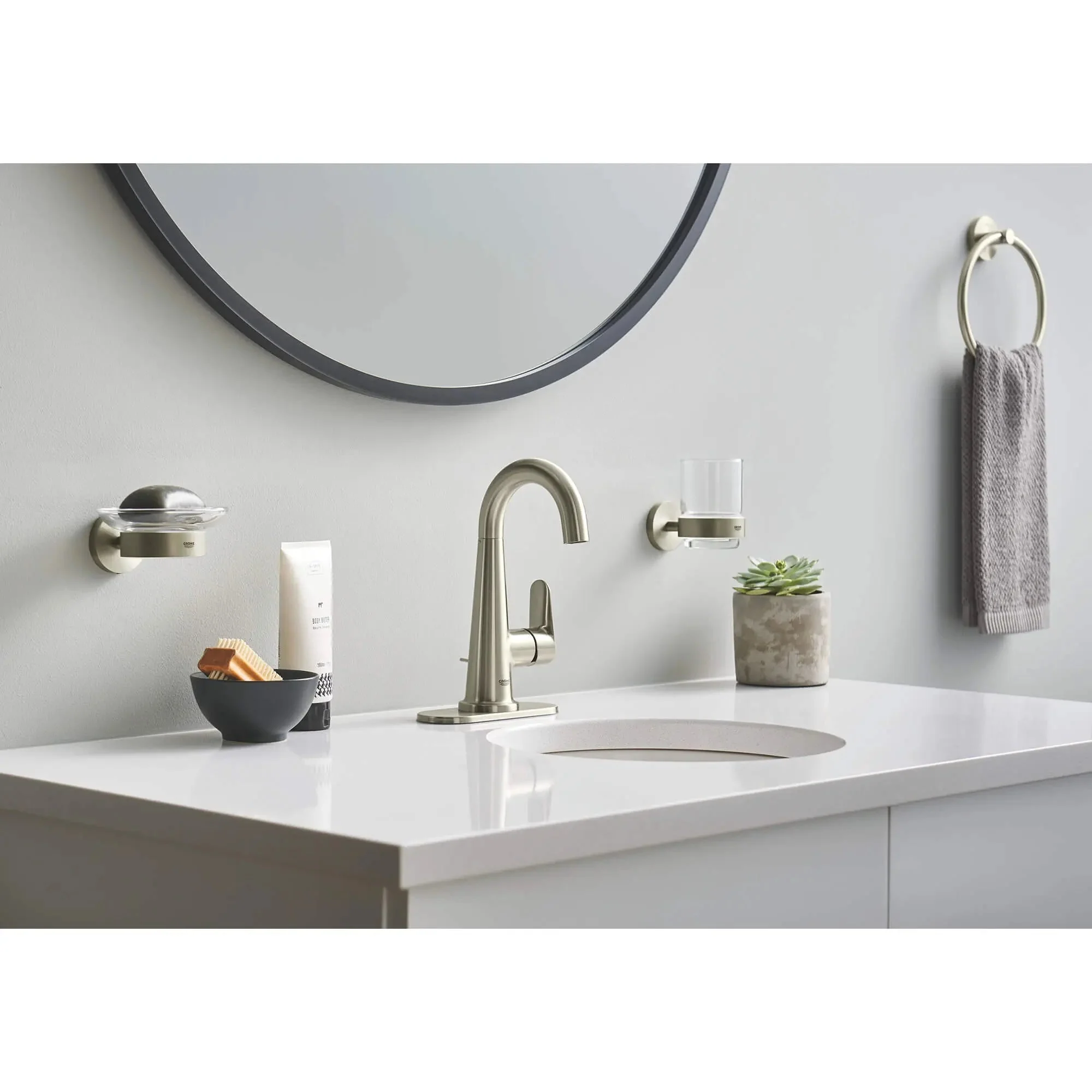 Grohe Essentials Soap Dish with Holder - Image 3